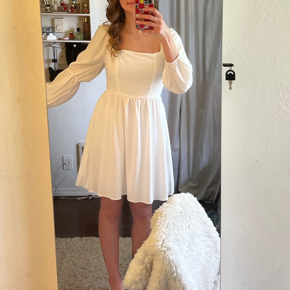 Elegant White Long-Sleeve Dress